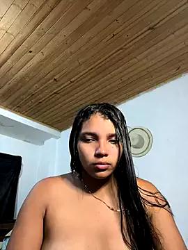 Try our girls live displays and explore the company of endless strippers, with beautiful physiques, vibrating toys and more.