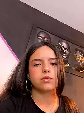 EmilyHarperr from StripChat is Freechat