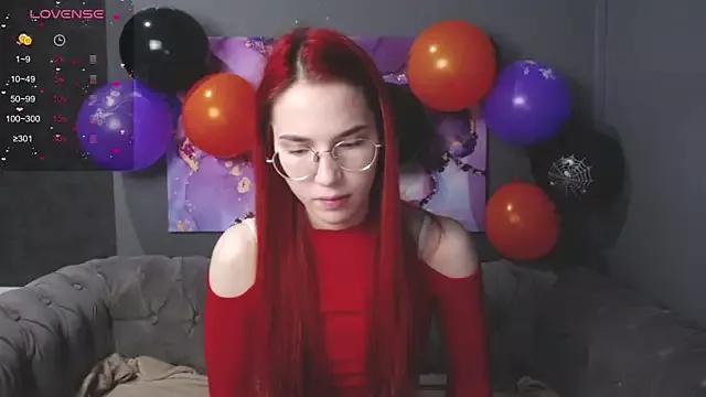 Try our girls live displays and explore the company of endless strippers, with beautiful physiques, vibrating toys and more.