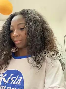 EmilyKisx from StripChat is Freechat