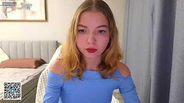 Try our girls live displays and explore the company of endless strippers, with beautiful physiques, vibrating toys and more.