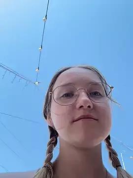 EmilyMood from StripChat is Freechat