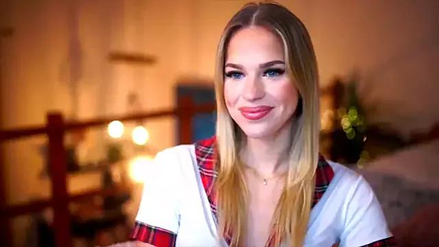 Emilyvanroessel from StripChat is Freechat