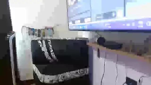 Try our girls live displays and explore the company of endless strippers, with beautiful physiques, vibrating toys and more.