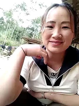 Try our girls live displays and explore the company of endless strippers, with beautiful physiques, vibrating toys and more.