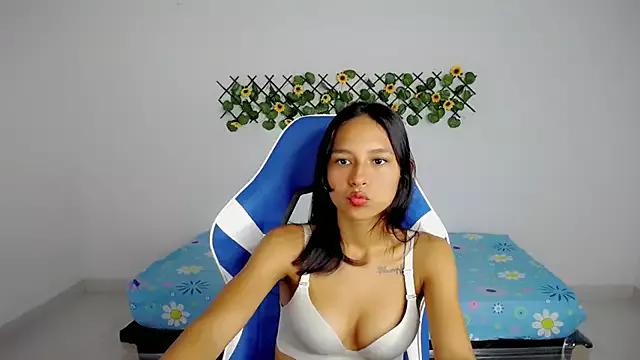 Emma-mae from StripChat is Freechat