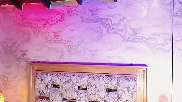 Try our girls live displays and explore the company of endless strippers, with beautiful physiques, vibrating toys and more.