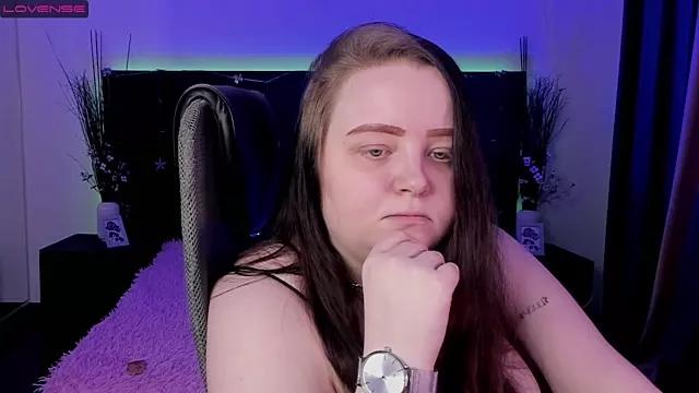 EMMA__CONNOR from StripChat