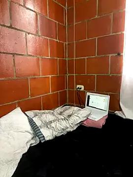 Emma__cumlovee from StripChat is Freechat