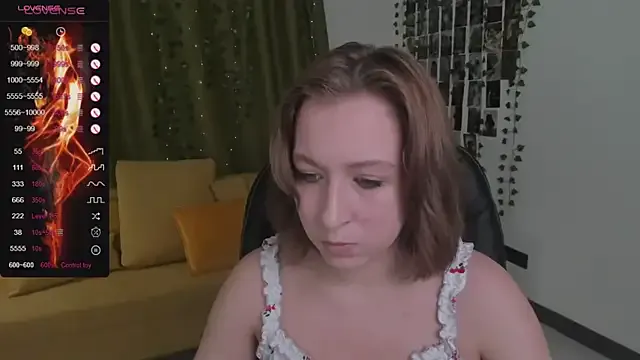 Emma_Garcias — doggy + butt play