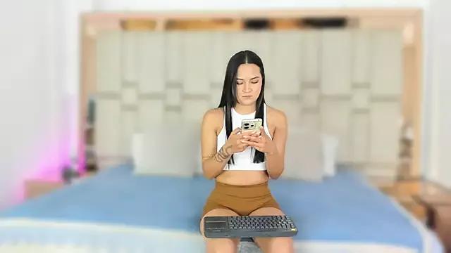 Try our girls live displays and explore the company of endless strippers, with beautiful physiques, vibrating toys and more.