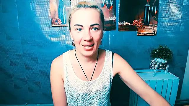 EmmaCat_ from StripChat is Freechat