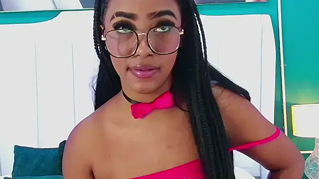 EmmaCourth — Blowjob (close up) 