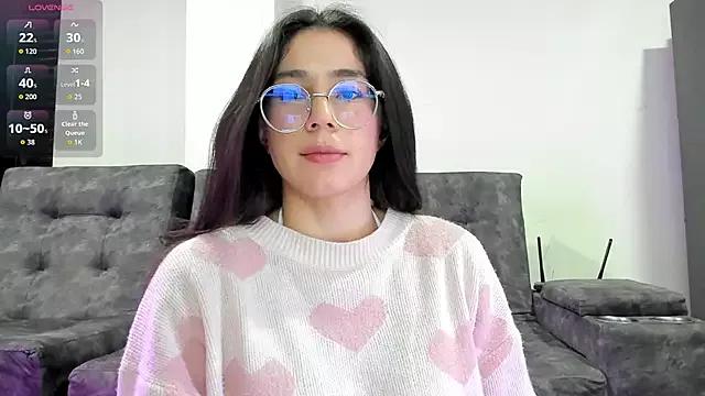 Try our girls live displays and explore the company of endless strippers, with beautiful physiques, vibrating toys and more.