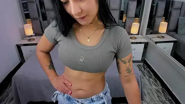 Try our girls live displays and explore the company of endless strippers, with beautiful physiques, vibrating toys and more.