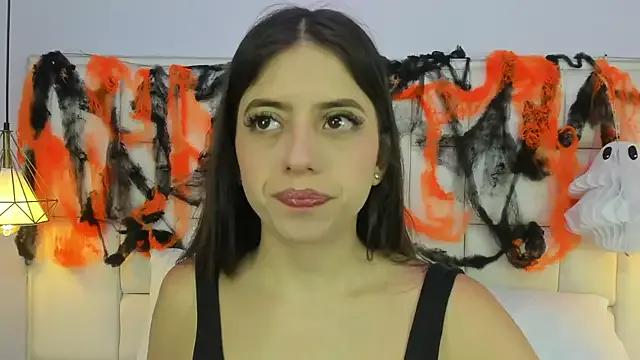 Try our girls live displays and explore the company of endless strippers, with beautiful physiques, vibrating toys and more.