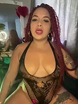 Try our girls live displays and explore the company of endless strippers, with beautiful physiques, vibrating toys and more.