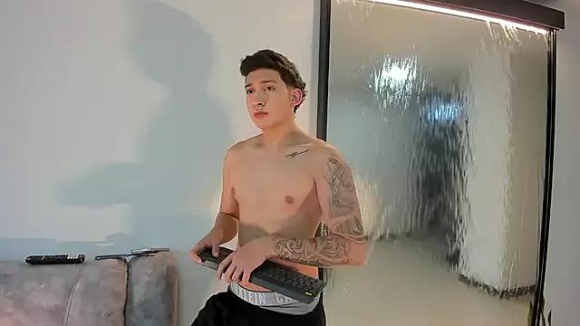 emmanuel_scor from StripChat is Freechat