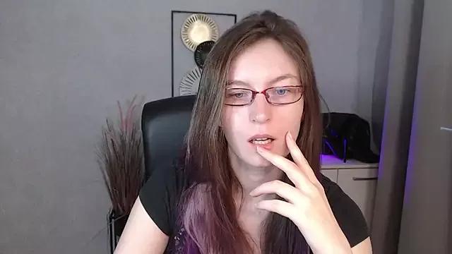 Try our girls live displays and explore the company of endless strippers, with beautiful physiques, vibrating toys and more.