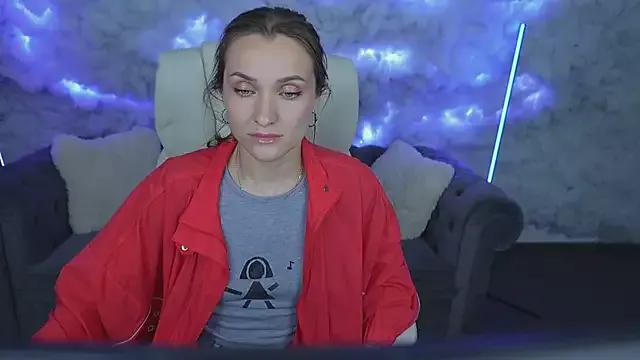 EmmySkyy from StripChat is Freechat