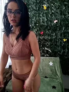 Emyra90 from StripChat is Freechat