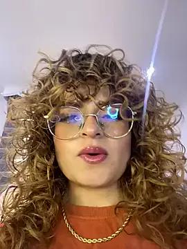 EmyRousee1 from StripChat is Freechat