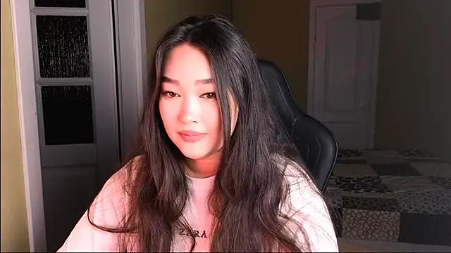 Try our girls live displays and explore the company of endless strippers, with beautiful physiques, vibrating toys and more.