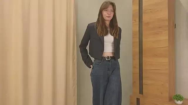 Try our girls live displays and explore the company of endless strippers, with beautiful physiques, vibrating toys and more.