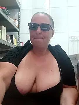eroticjessitop from StripChat is Freechat