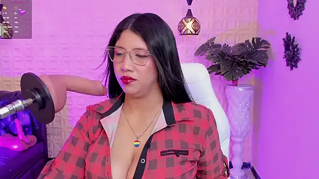 Avatar of estrella_bigboobs14