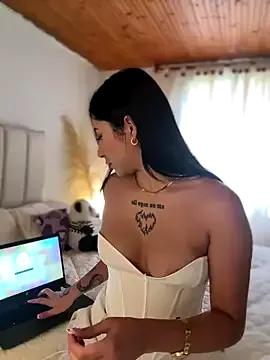 Try our girls live displays and explore the company of endless strippers, with beautiful physiques, vibrating toys and more.