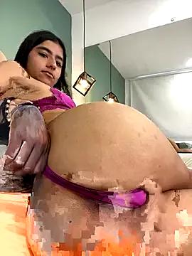 eva_roseee from StripChat is Freechat