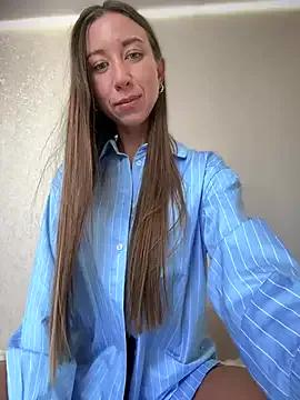 Eva_SweetCatt from StripChat is Freechat