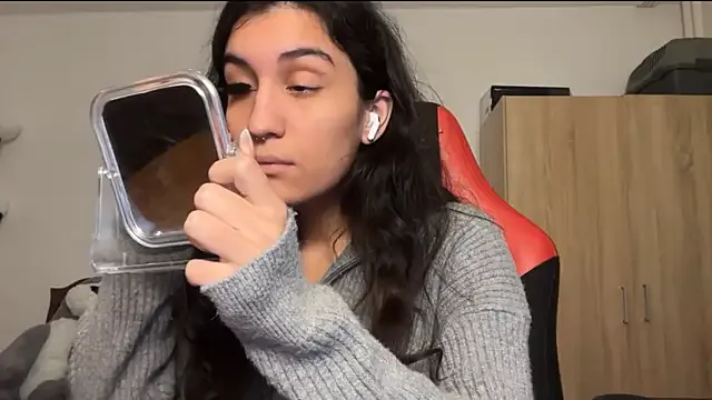 EvaJetty — spank my cute butt <3