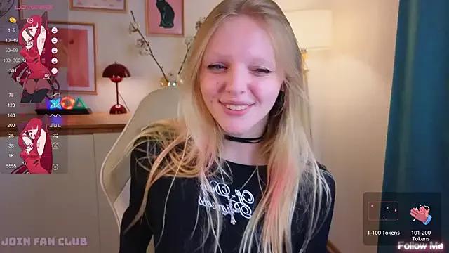 Try our girls live displays and explore the company of endless strippers, with beautiful physiques, vibrating toys and more.