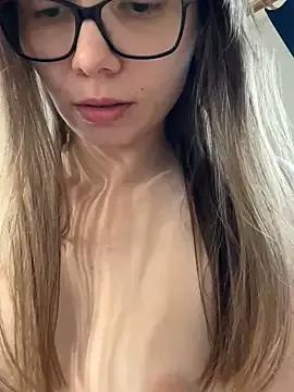 Try our girls live displays and explore the company of endless strippers, with beautiful physiques, vibrating toys and more.