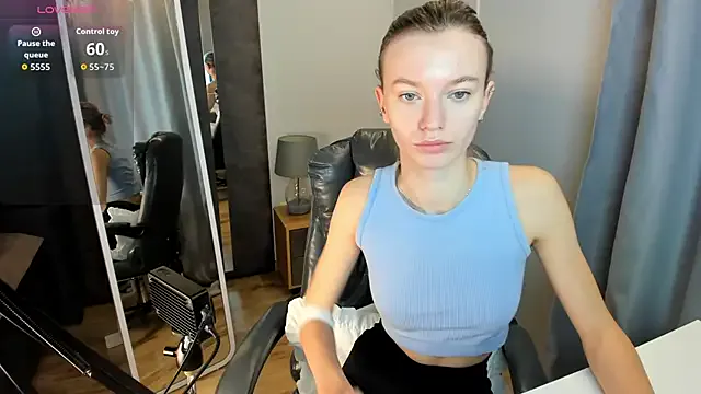 EvaToniz — stand up and spin