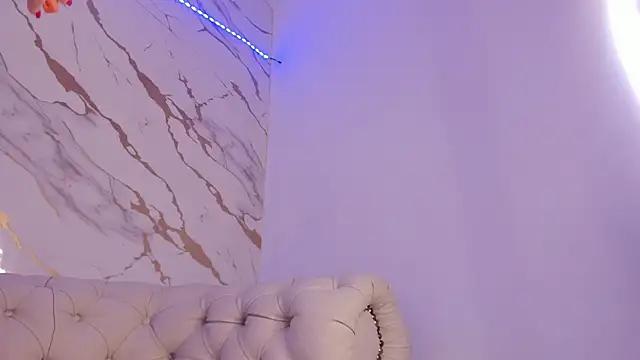 Try our girls live displays and explore the company of endless strippers, with beautiful physiques, vibrating toys and more.
