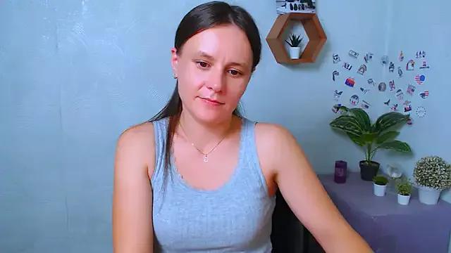 EvelinaMiss_ from StripChat is Freechat