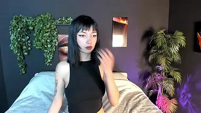 Evelyn_Russoo from StripChat is Freechat