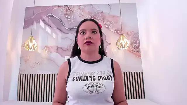 Try our girls live displays and explore the company of endless strippers, with beautiful physiques, vibrating toys and more.