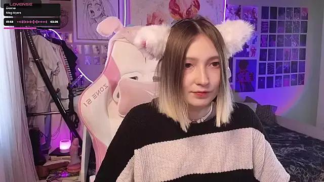 evierosen from StripChat is Freechat