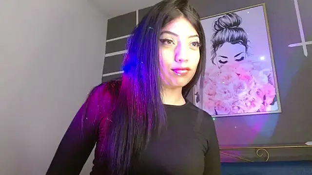 Ey_im_simone — let me see those tits