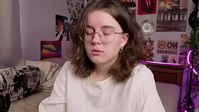 FalineChasey from StripChat is Freechat