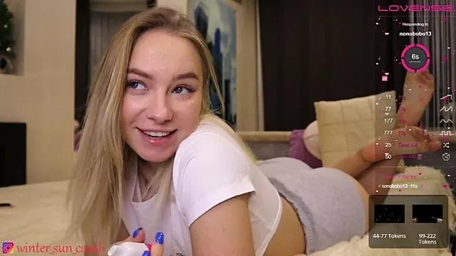 falling_snow from StripChat