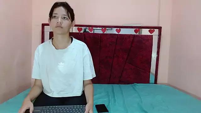 FerneyManti from StripChat is Freechat