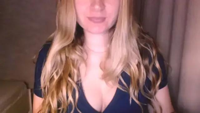 fiona_cute_2 from StripChat is Freechat