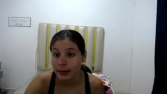 Try our girls live displays and explore the company of endless strippers, with beautiful physiques, vibrating toys and more.