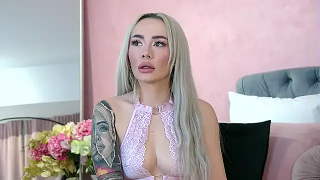 FrancescaMcGray — All the way naked 