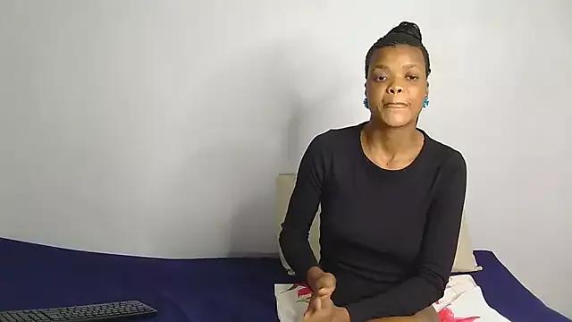FreakySlimBunny from StripChat is Freechat